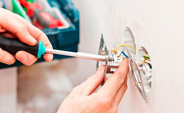 Priz, Anahtar ve Dağıtım Sistemleri Montajı